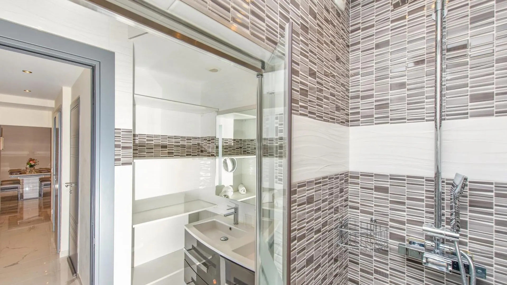 5 Min De Monaco - Charmant Trois Pieces - Parking - Df Beausoleil Apartment
